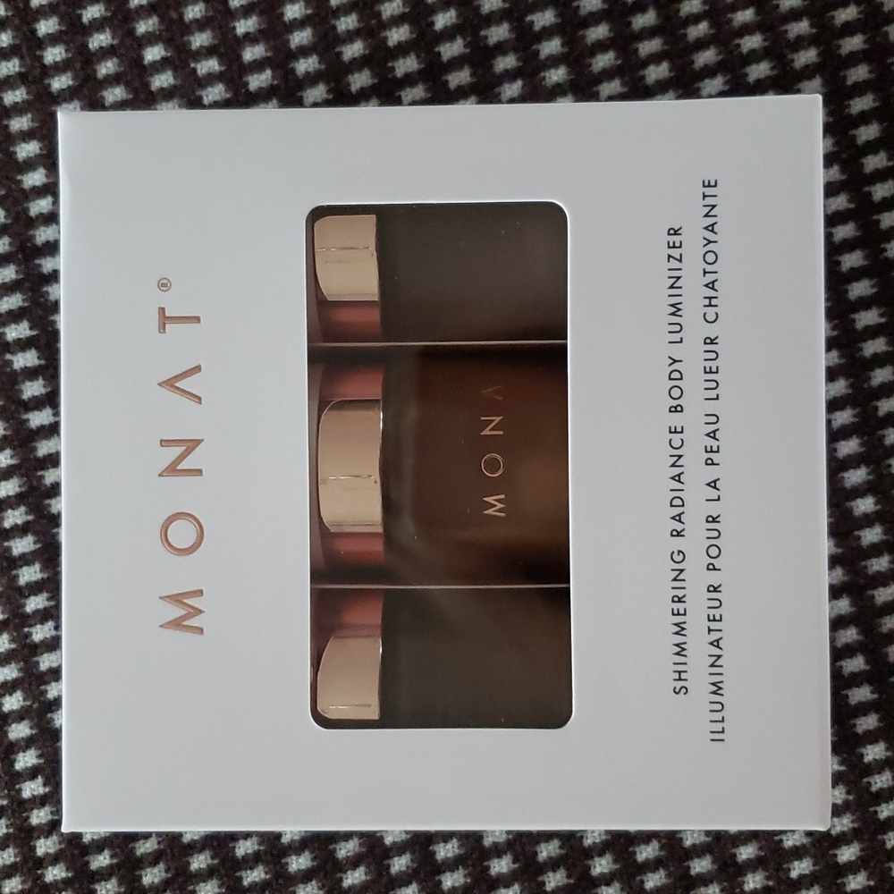 Monat Shimmering Radiance Body Luminizer Set